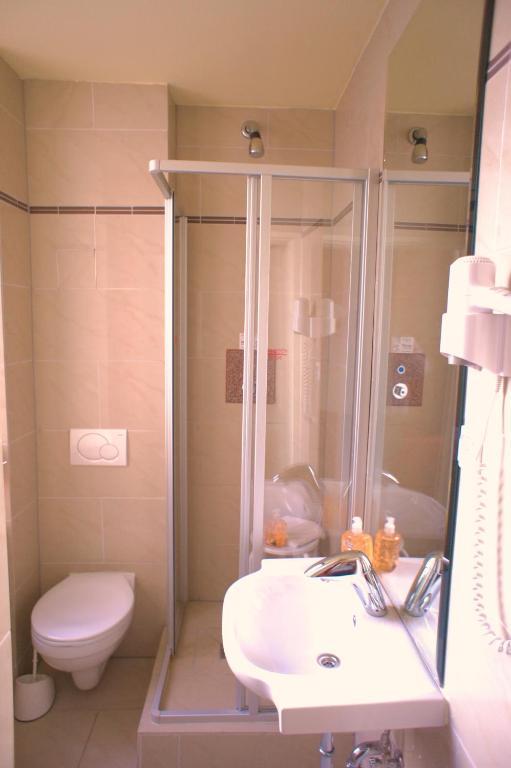 City Hotel MHG Dış mekan fotoğraf