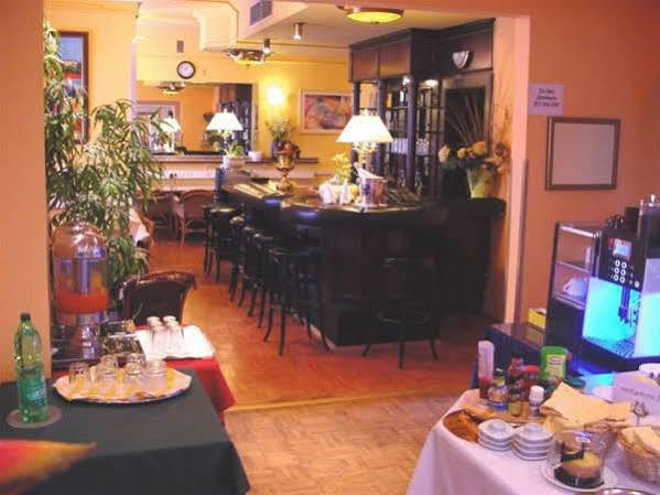 City Hotel MHG Dış mekan fotoğraf